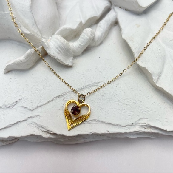 VINTAGE Heart Faux Ruby July Birthstone Necklace - Picture 8 of 11